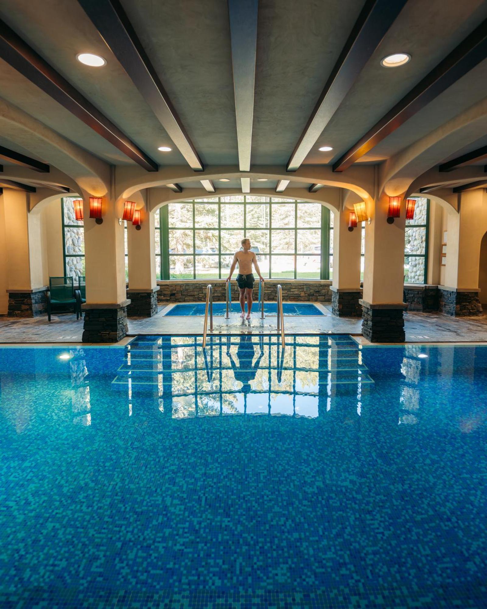 Post Hotel & Spa Лейк Луис Екстериор снимка