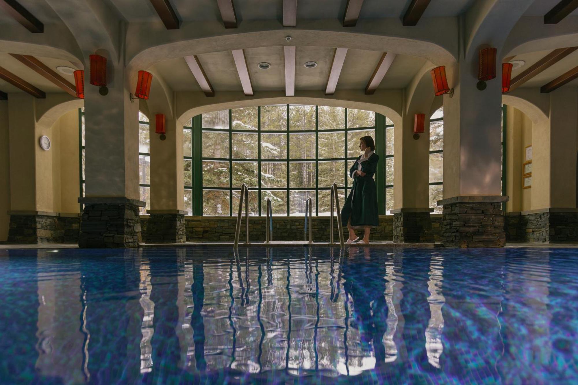 Post Hotel & Spa Лейк Луис Екстериор снимка